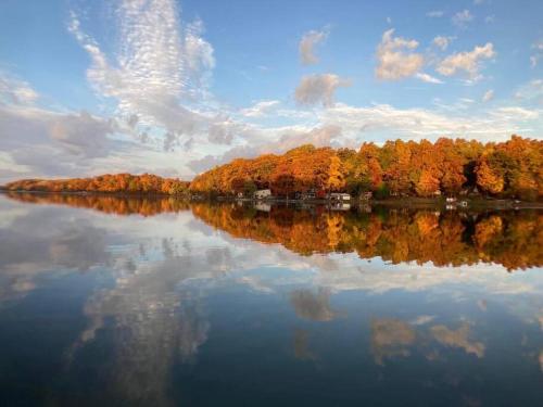 Lakefront Cottage with Private Beach and Docks!