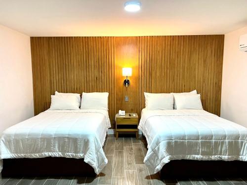 2 double beds