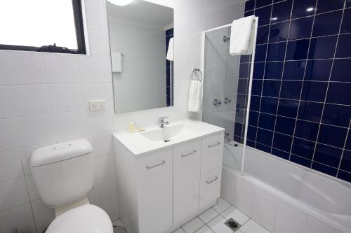 Poplar 403 Self-Catering - image 5
