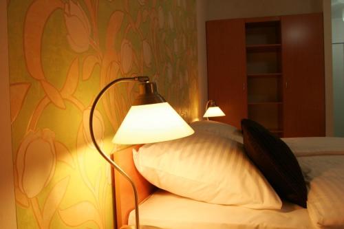 Canada Hotel Budapest, Budapest (photo 10)