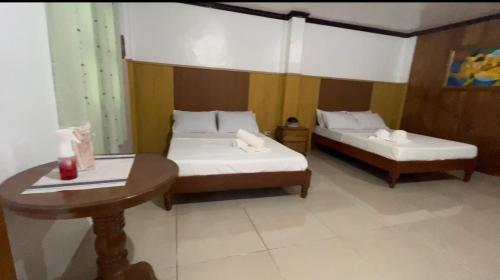 2 double beds