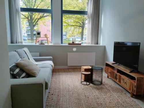  Zippy 2 Bedroom Serviced Apartment 90m2 -LK15-, Unterkunft in Rotterdam