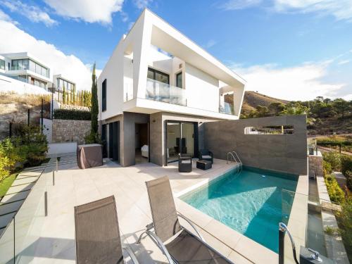Premium villa in Finestrat with private pool