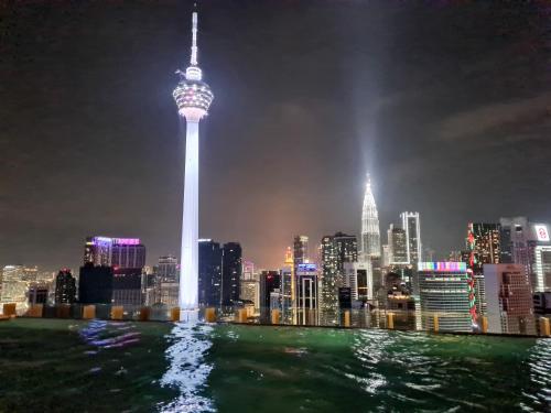 Romantic Log Cabin - walk to KL Tower, KLCC, Bukit Bintang, Kuala Lumpur (fotografie 3)