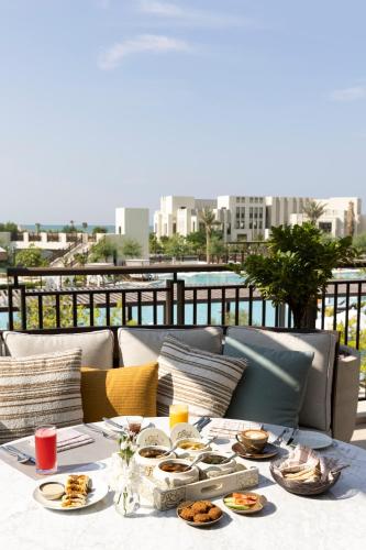 Food and beverages, Jumeirah Gulf of Bahrain Resort and Spa in Zallaq
