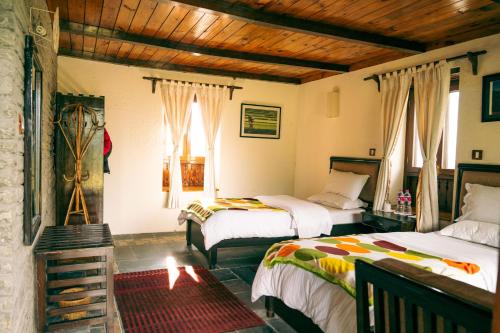 Mountain Lodges of Nepal, Tomijong in Dhampus