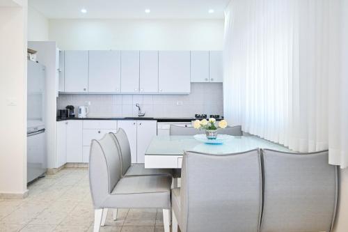 Friendly 2BR in Gordon area by HolyGuest, Tel Awiw (zdjęcie 5)