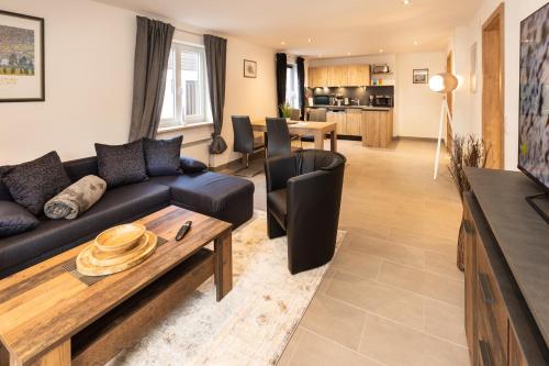 One-Bedroom Apartment image 6