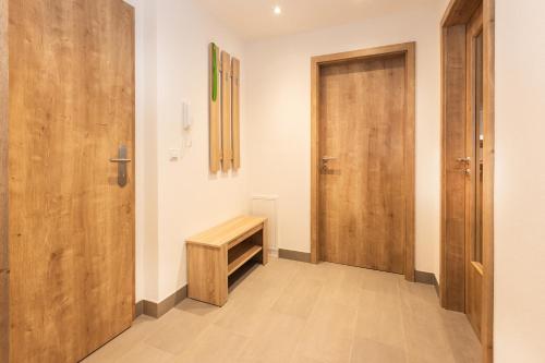 One-Bedroom Apartment image 6