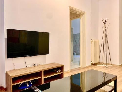 2 bedroom apartment dafni metro
