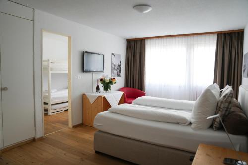 蘇爾塞瓦酒店 (Hotel Surselva) in 蘇古爾姆