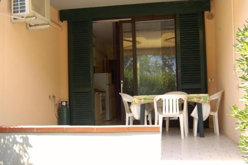 One Bedroom Apartment - Ground Floor with Veranda