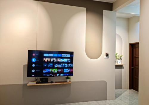 Air-home No 9 Kampung Boyan, 4BR, 9pax, Netflix Air-home No 9 Kampung Boyan, 4BR, 9pax, Netflix