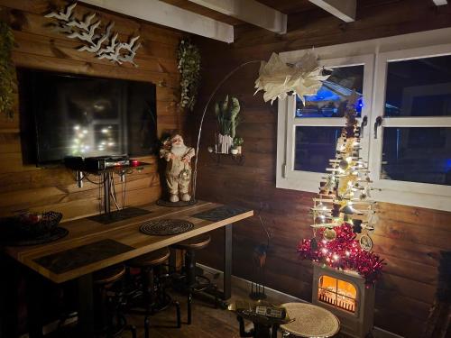 le petit chalet cevenol in Saint-Jean-du-Pin