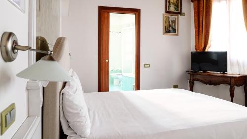 Casanova Fourrooms - image 7