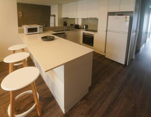 Kitchen, Modern air-conditioned 3-bedroom townhouse in centre of Cape Woolamai in Cape Woolamai
