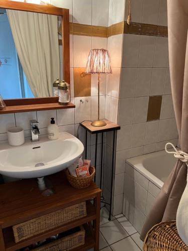 Charmante chambre privée 5/10 mn du CentreVille/Port-Jardin/Parking, Nizza (Foto 10)