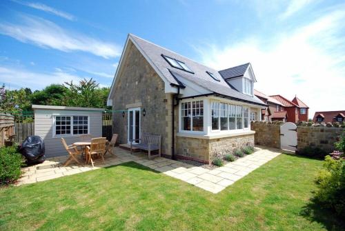 Stone Cottage - Bamburgh