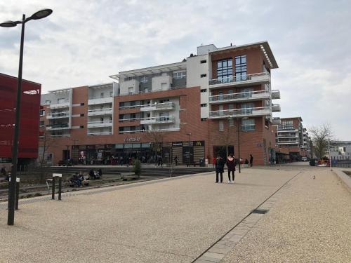 F2 côté UGC climatisé plein centre parking gratuit, Strasbourg (photo 7)