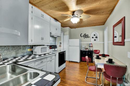 Just Steps to Main St-Charming Downtown Fred Home! - image 3