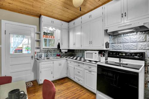 Just Steps to Main St-Charming Downtown Fred Home! - image 14