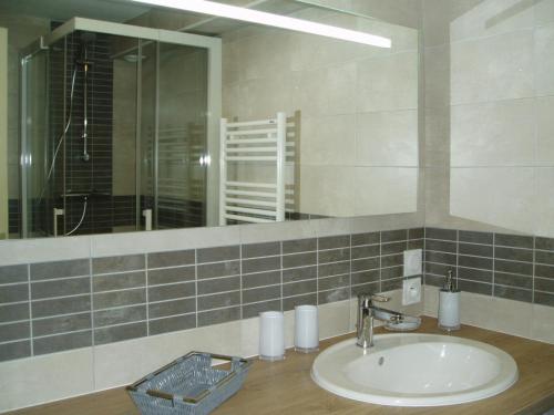 Appartement Le Palais 1 pièce 4 personnes - FR-1-418-73 - image 11