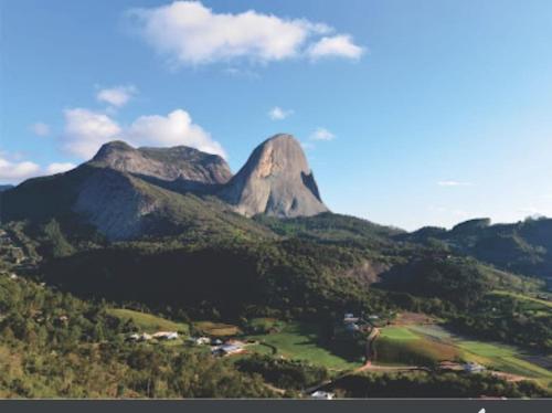 SUÍTE EM PEDRA AZUL - Condomínio VISTA AZUL