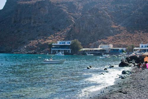 Surrounding environment, Pantheon Studios in Gortina