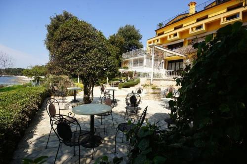 Room in Rovinj with terrace, air conditioning, W-LAN 81-7, Ровинь (фото 2)