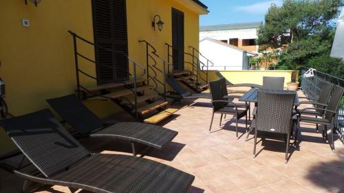 Room in Rovinj with terrace, air conditioning, W-LAN 81-7, Ровинь (фото 6)