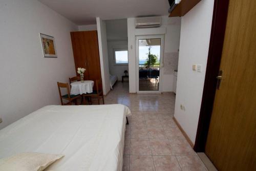 Studio Apartment in Duce with sea view, Balcony, Klimaanlage, WLAN 132-1, Duče (fotografie 5)