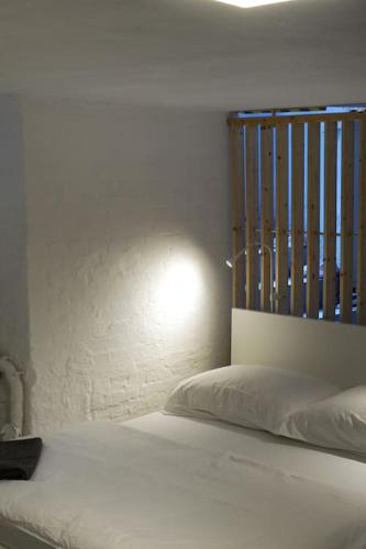 Central, cozy & beautiful designed 2-rooms Apt. near river, Berlin (photo 5)