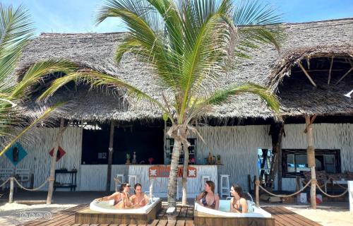 Luwa Beach&Suits in Watamu