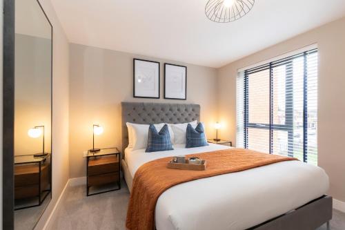 Picture of Elliot Oliver - Stylish Loft Style Two Bedroom Apartment With Parking