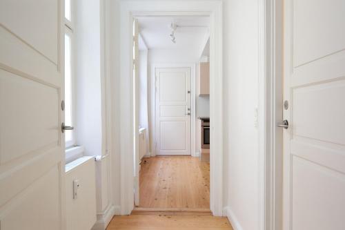 120SQM Amazing modern Apt - Heart of Copenhagen - image 13