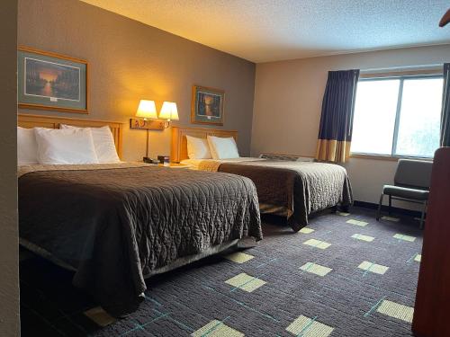 2 double beds