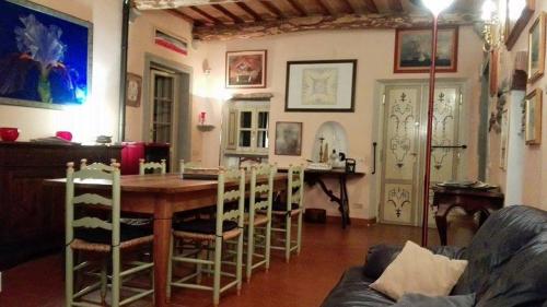 3 bedrooms, 5 beds