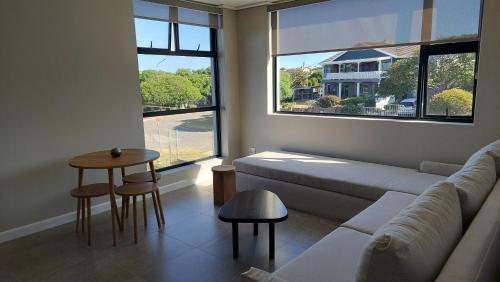 Hilltop Bayview Luxury Apartments - image 5