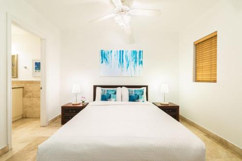 New Listing La Vista Azul Spacious 1 Bedroom Condo in Providenciales