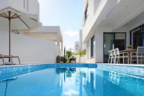Villa Queen Eleanor - image 2