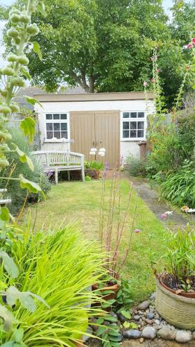 Walnut Cottage - image 3