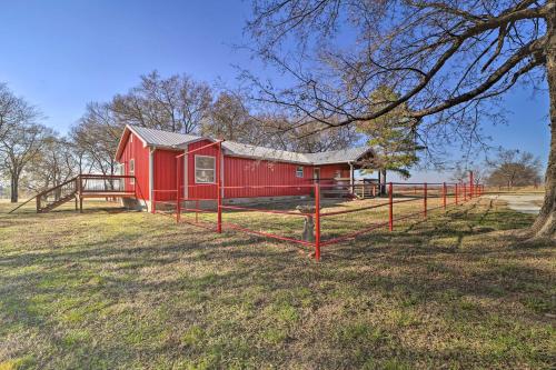 Claremore Country Home with Large Yard and Grill!