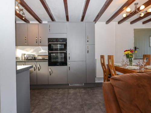 Udvendig, Oak Leaves Cottage in Teigngrace