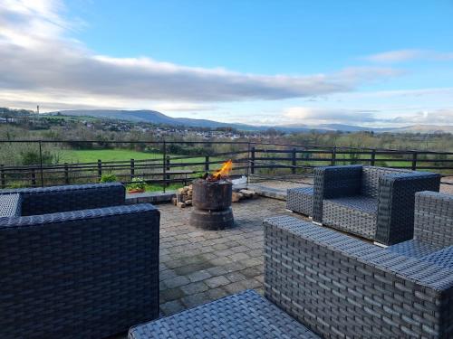 Sperrinview House - Lovely Retreat Sleeps 8