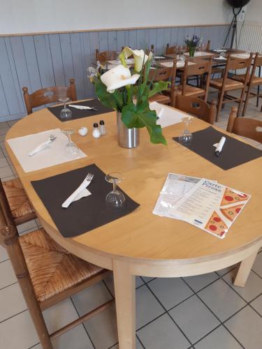 Restoran, Les chambres du Bistro du Canal in Gouezec
