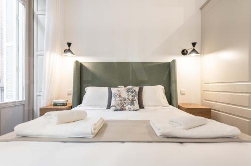 Modern luxe apartment in the historic city center by REMS, Malaga