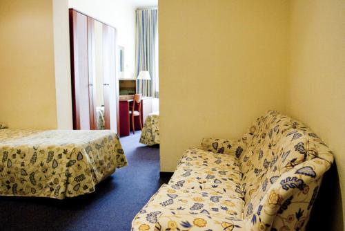 Ramblas Hotel - image 6