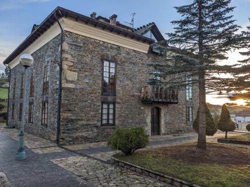 . Ahío San Martín, Apartamentos Rurales Casa de la Villa
