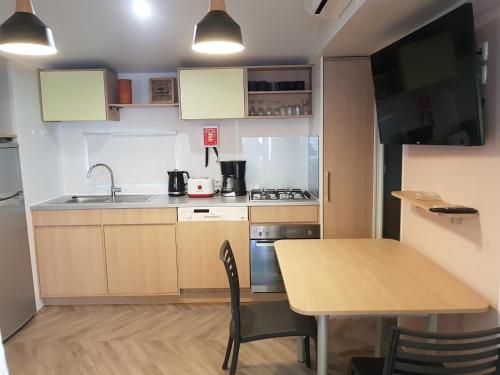 Mobil home MAXI CONFORT SUR LA COTE D'AZUR in Cais