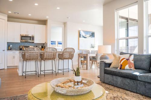 Shangri - La townhouse